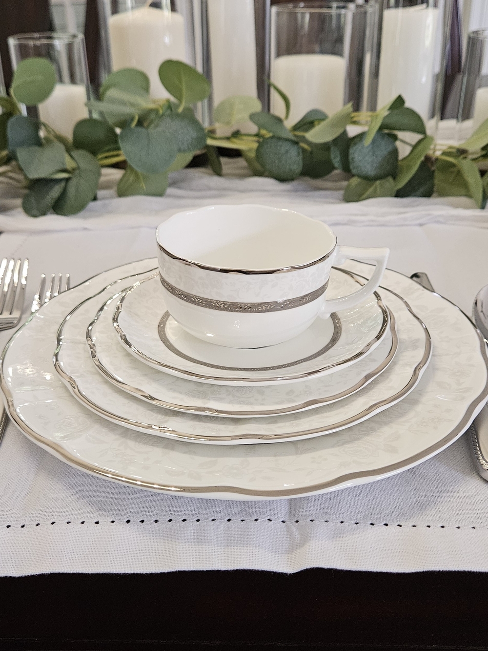 Mikasa Vintage Lace 5pc Place Setting (8 Available) - Picture 2 of 11